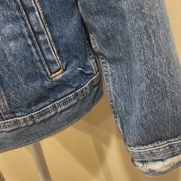 Old Navy Boyfriend Trucker Jean Jacket - Picture 6 of 14